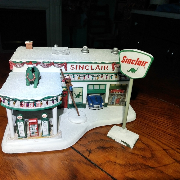 Hawthorne Village Happy Memories Sinclair Service